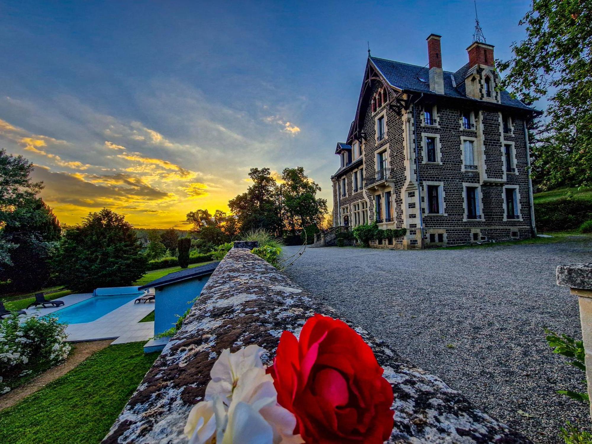 Manoir Des Reves Sauvages Hotel